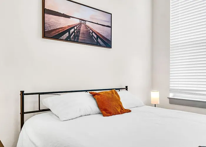 Modern 2bd 2ba Flat Gym And Pool Heart Of Downtown Fort Worth