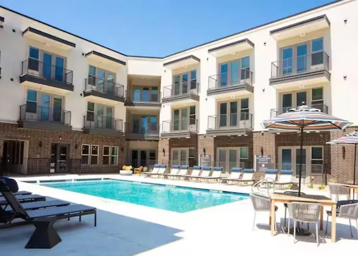 Modern 2bd 2ba Flat Gym And Pool Heart Of Downtown Fort Worth