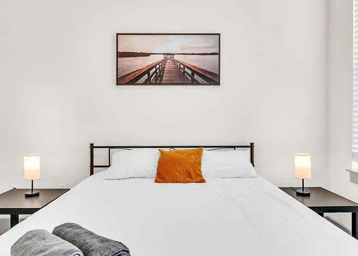Apartment Modern 2bd 2ba Flat Gym And Pool Heart Of Downtown