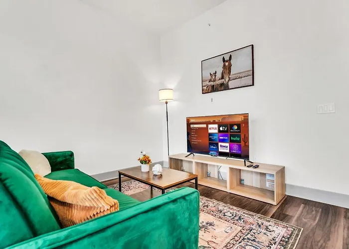 Modern 2bd 2ba Flat Gym And Pool Heart Of Downtown Fort Worth